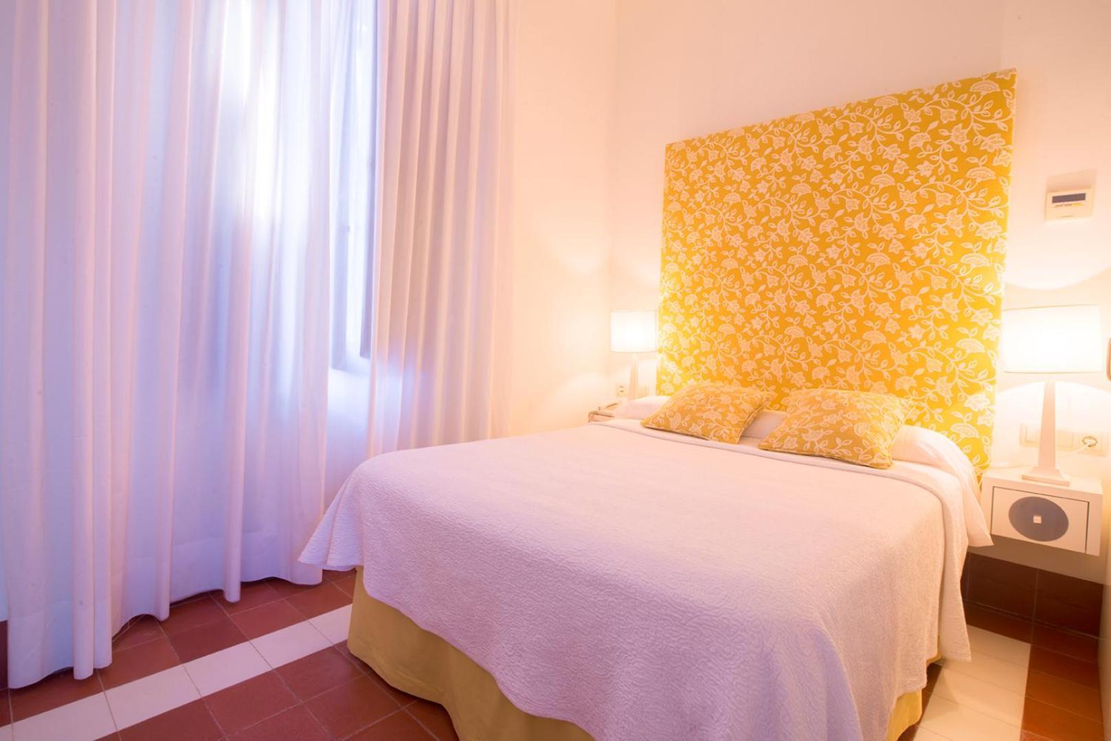 קוניל דה לה פרונטרה Hostal Casa Alborada מראה חיצוני תמונה