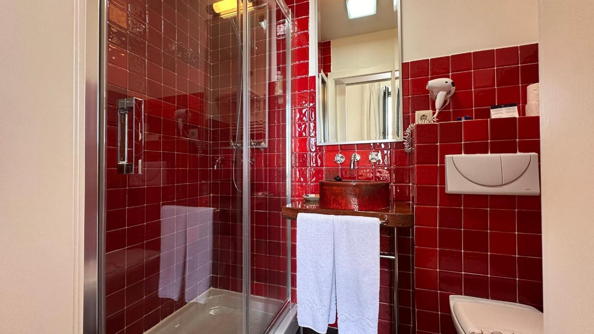 קוניל דה לה פרונטרה Hostal Casa Alborada מראה חיצוני תמונה