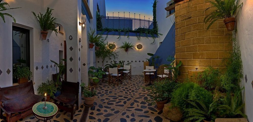 קוניל דה לה פרונטרה Hostal Casa Alborada מראה חיצוני תמונה